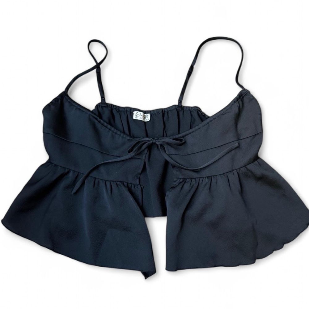 Elegant Black Sleeveless Blouse